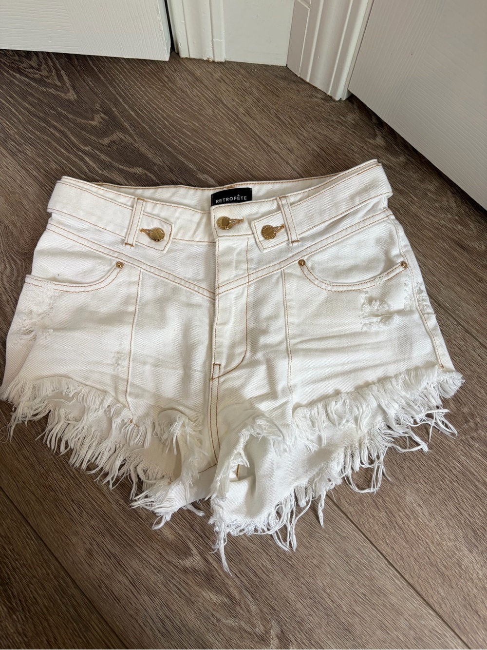 Retrofête White Frayed Denim High-Waist Shorts